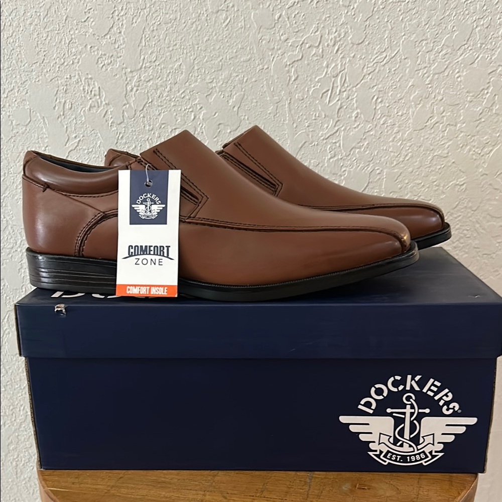 Brand New Dockers Leather Brown Slip-On Loafers